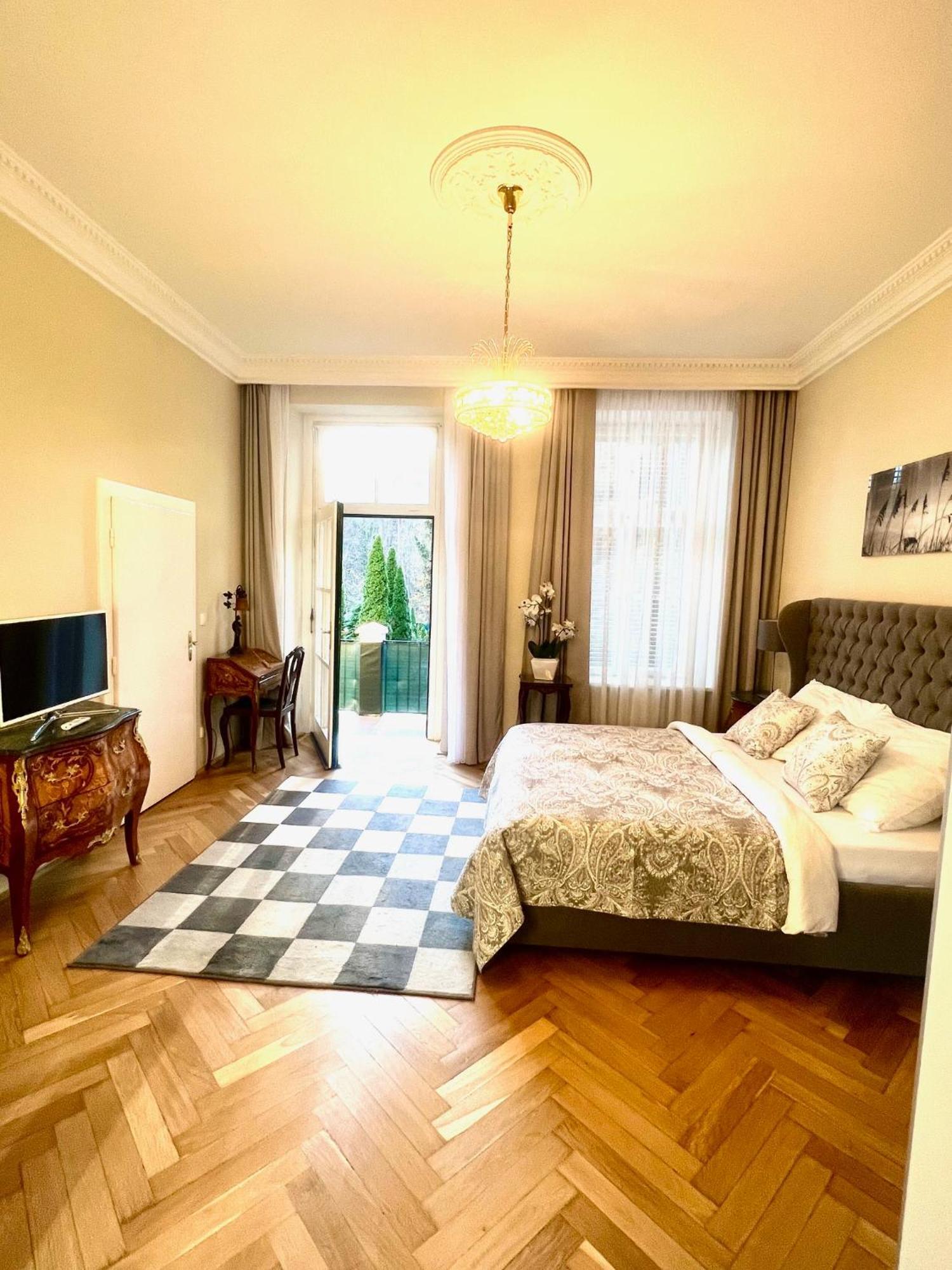 Wienerwald Residenz Baden Ngoại thất bức ảnh